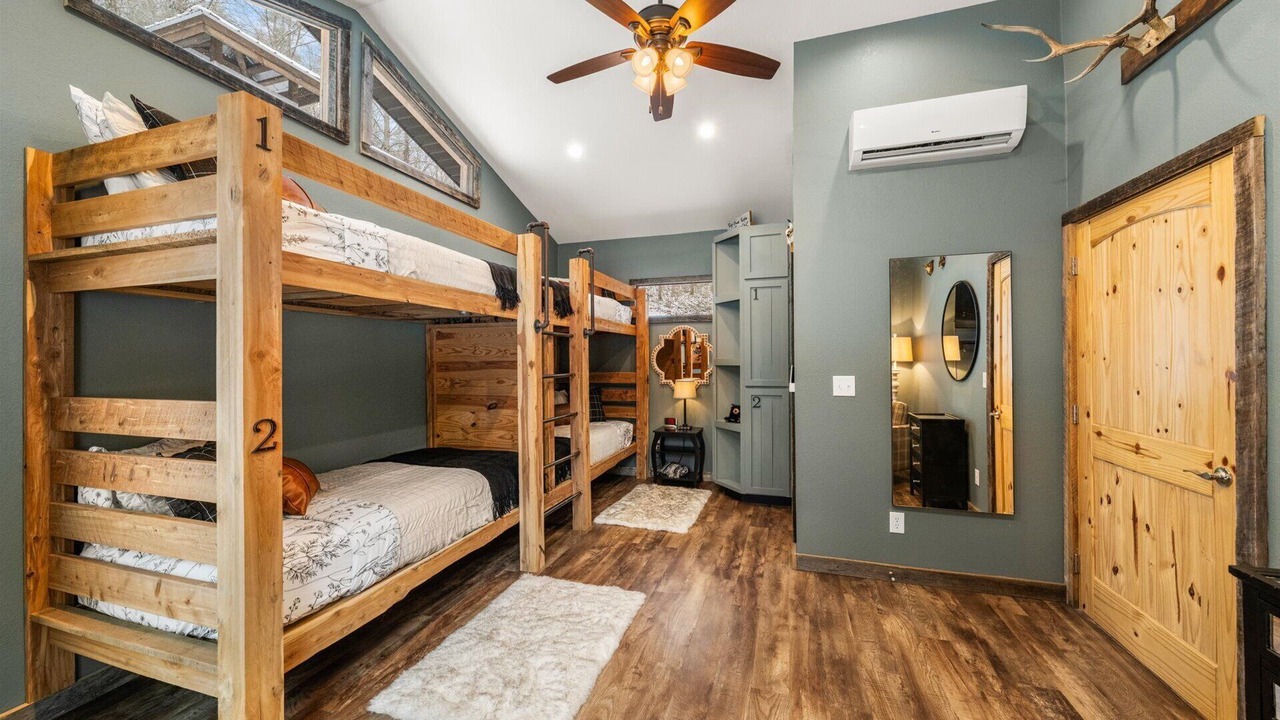Photo of Bedroom in Townsend