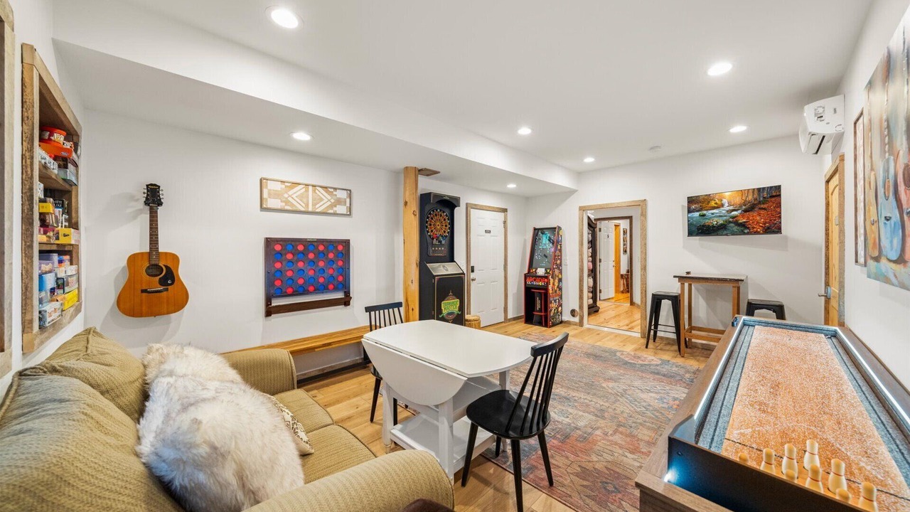 Photo of Bedroom in Townsend