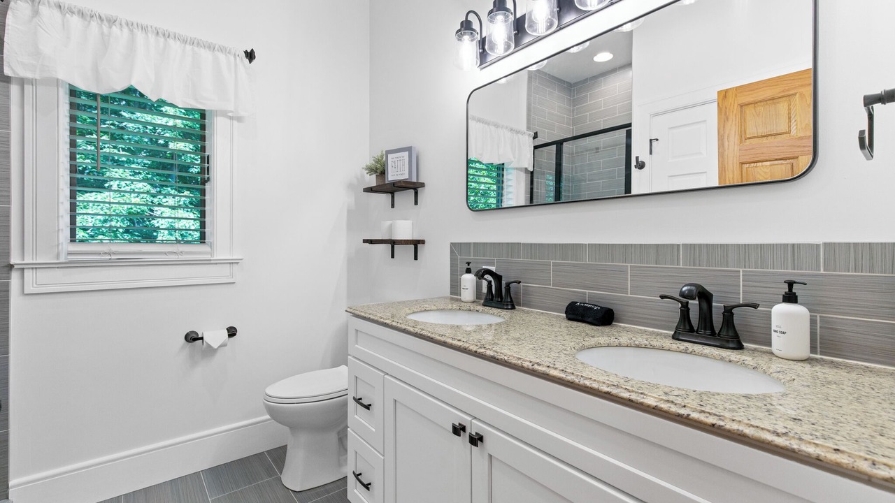 Photo of Bathroom in Rexmont