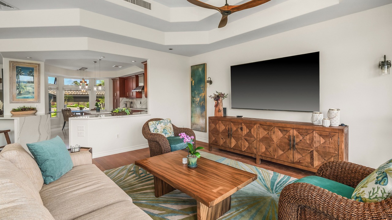 Photo of Livingroom in Queen Emmas Bluffs