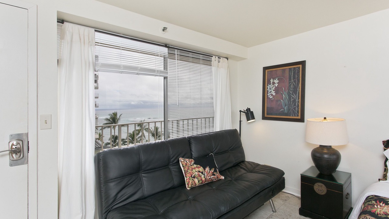 Photo of Livingroom in Diamond Head - Kapahulu - St. Louis