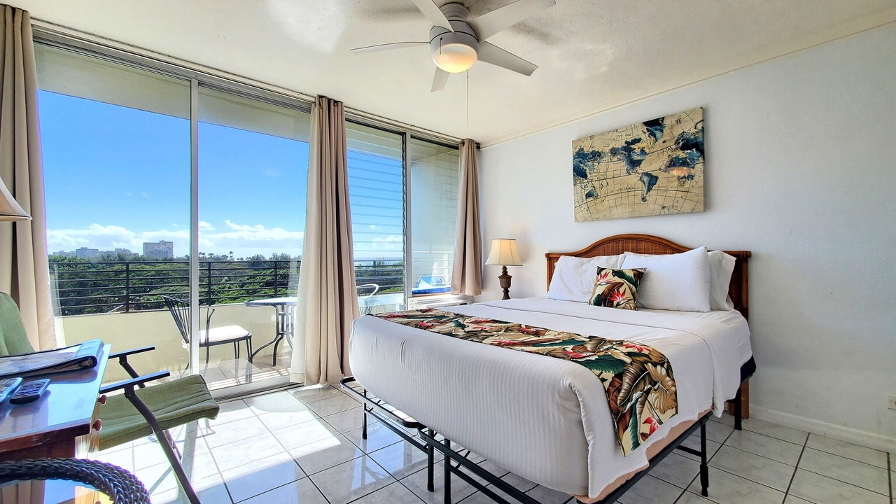Photo of Bedroom in Waikiki
