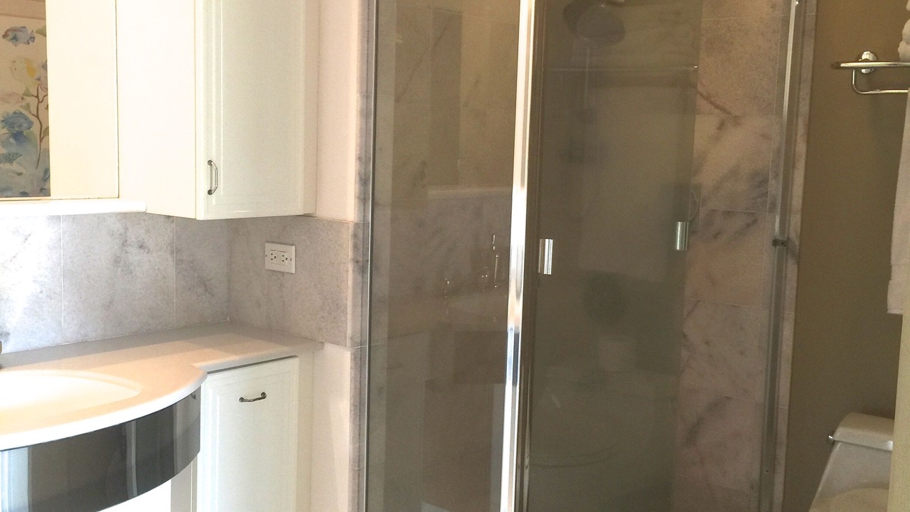 Photo of Bathroom in Makaha