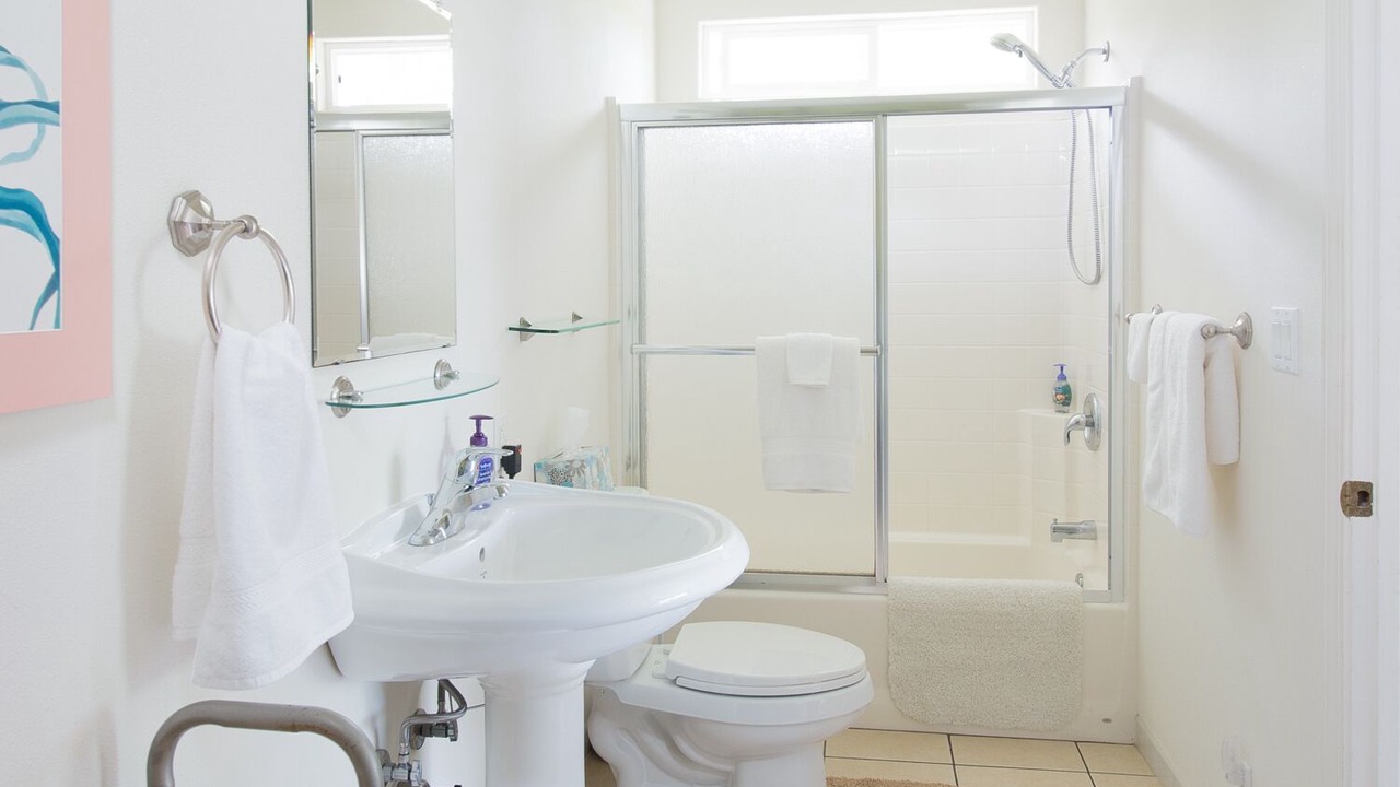 Photo of Bathroom in Kalaoa