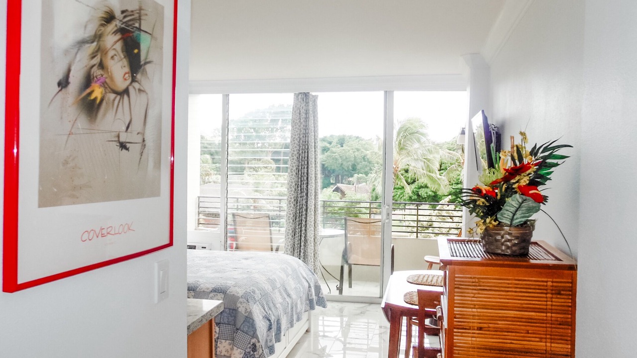 Photo of Bedroom in Waikiki