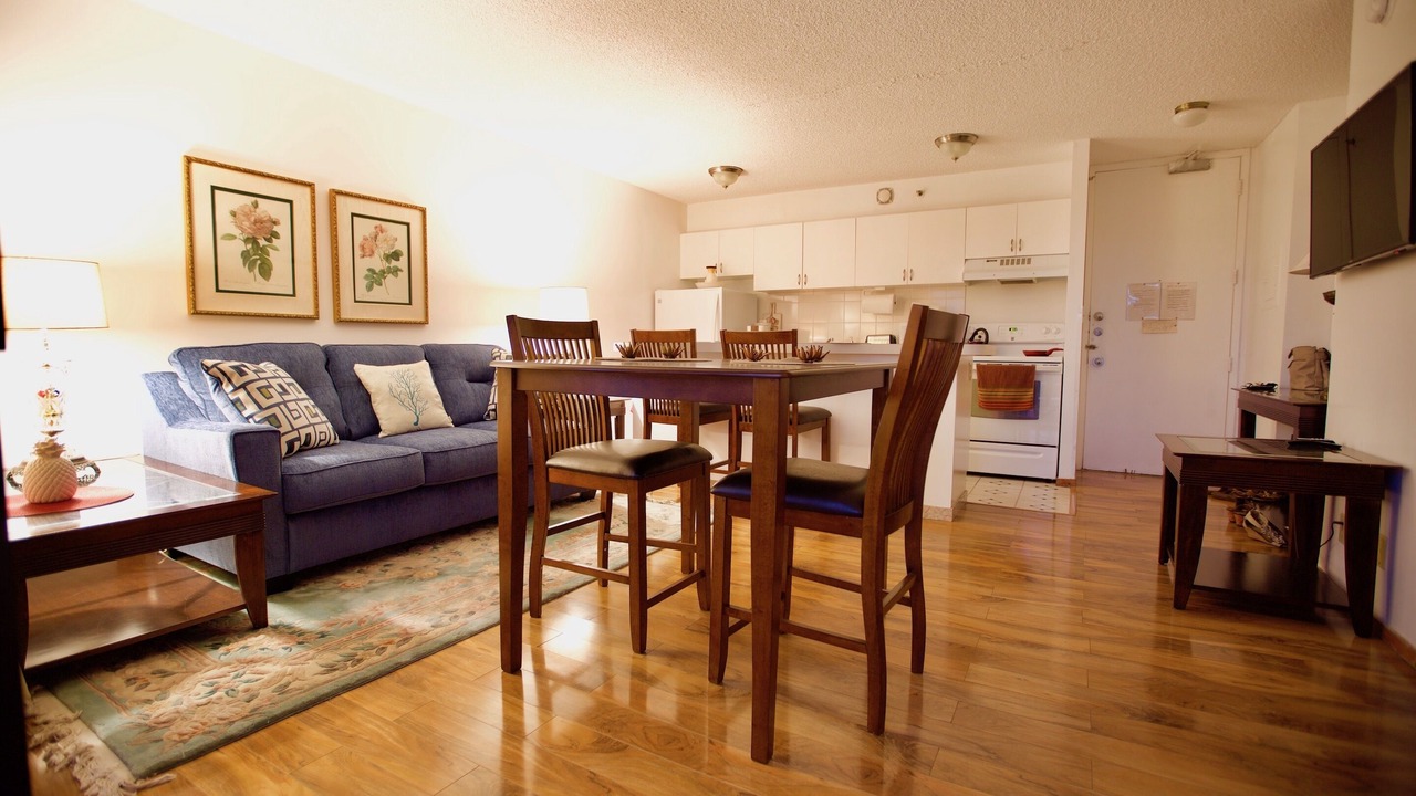 Photo of Livingroom in Waikiki