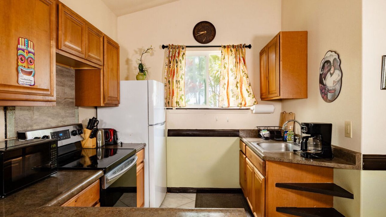 Photo of Kitchen in Kehena Beach Estates