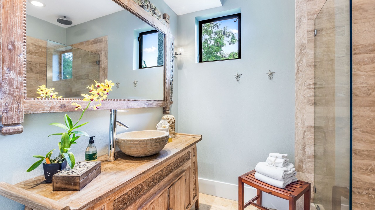 Photo of Bathroom in Napili