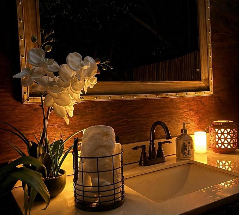Photo of Bathroom in Haleiwa