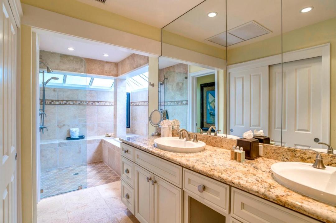 Photo of Bathroom in Napili