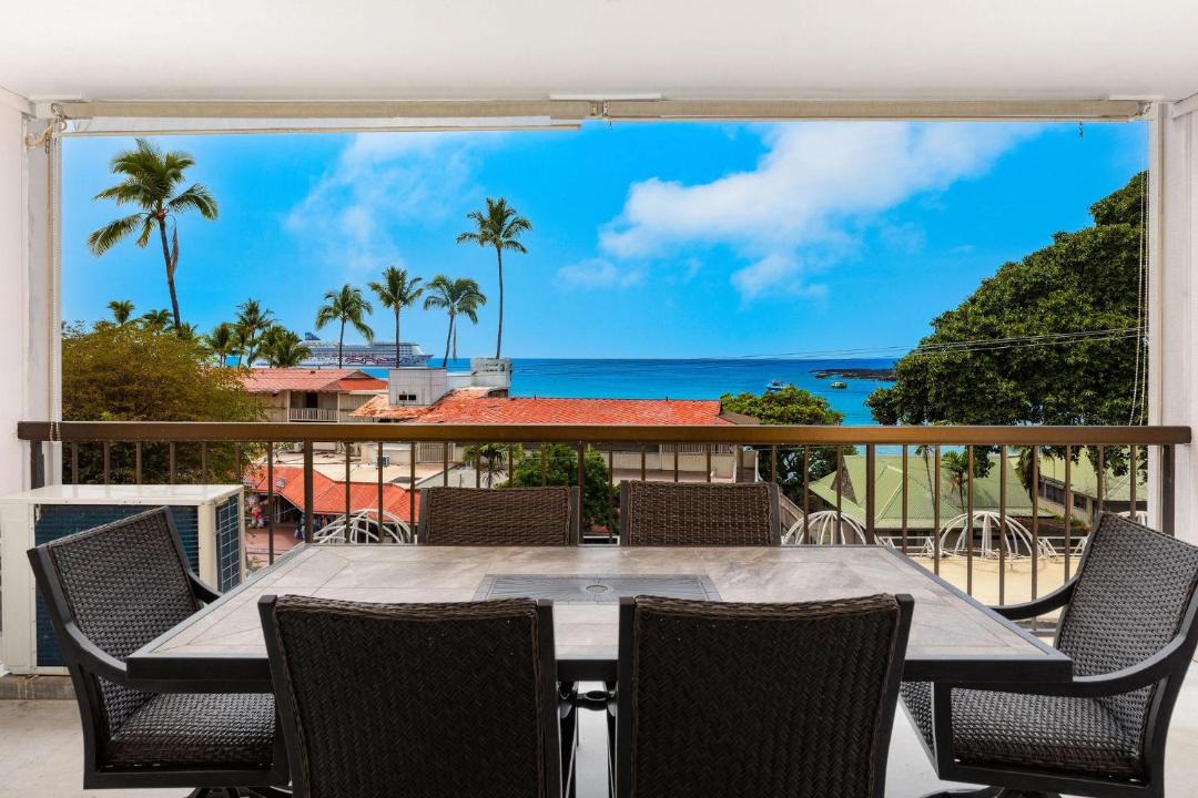 Photo of Patio Balcony in Historic Kailua Village