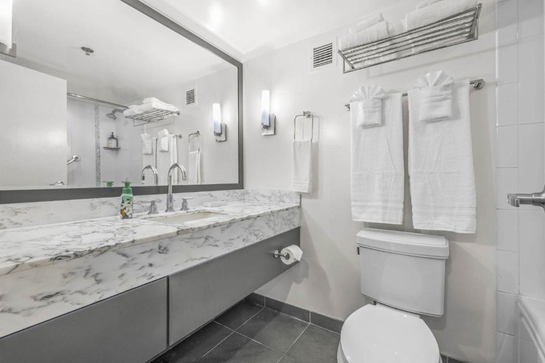 Photo of Bathroom in Ala Moana