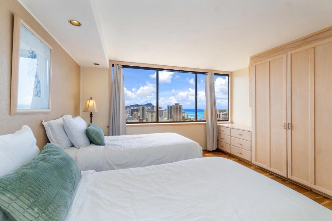 Photo of Bedroom in Waikiki