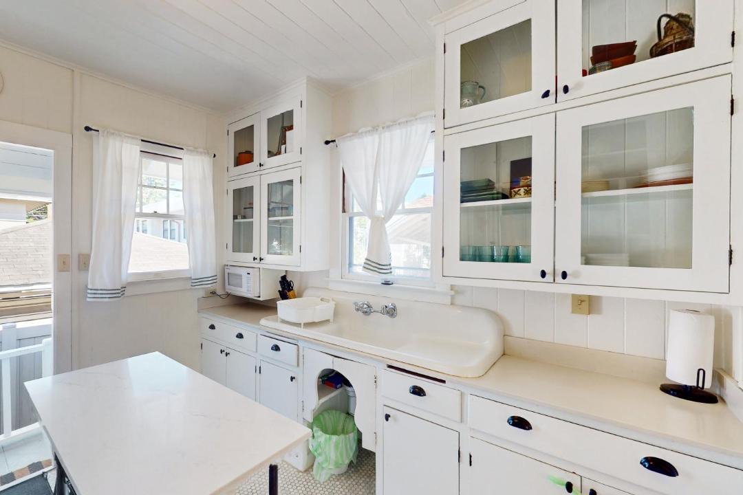 Photo of Kitchen in Diamond Head - Kapahulu - St. Louis