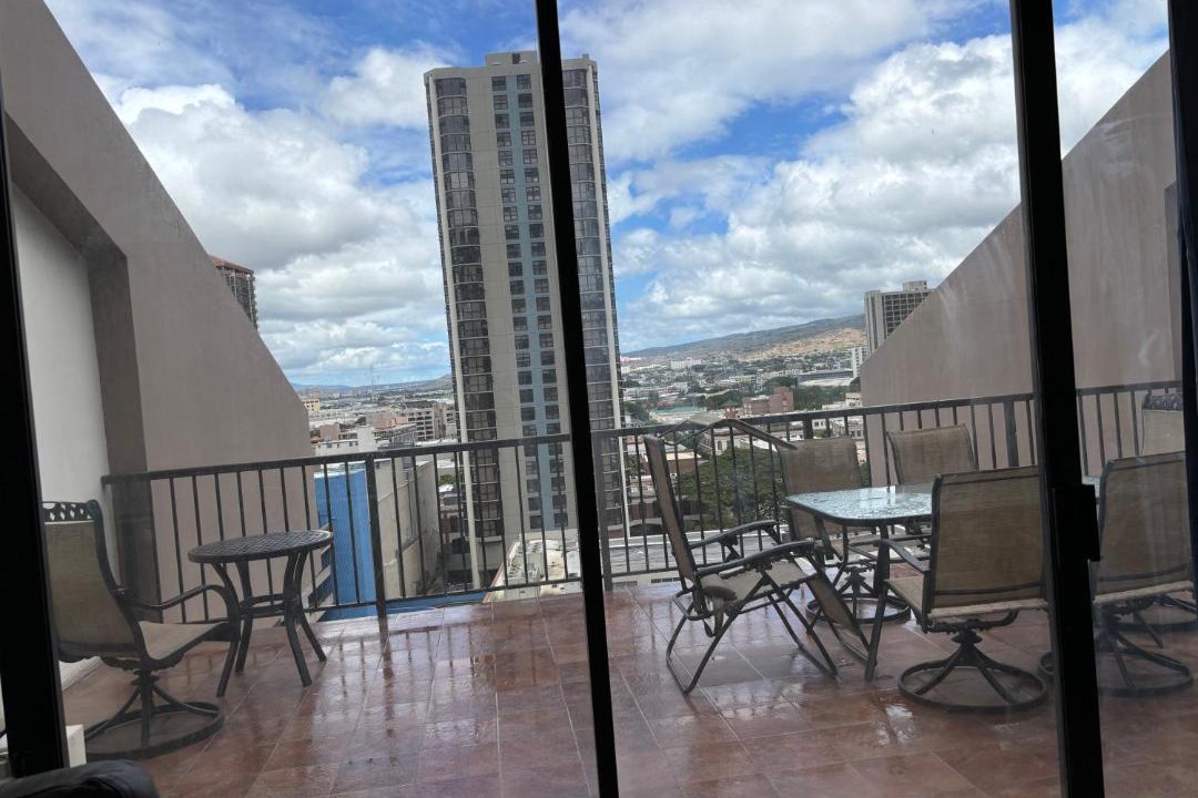 Photo of Patio Balcony in Downtown Honolulu