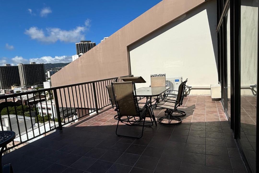 Photo of Patio Balcony in Downtown Honolulu