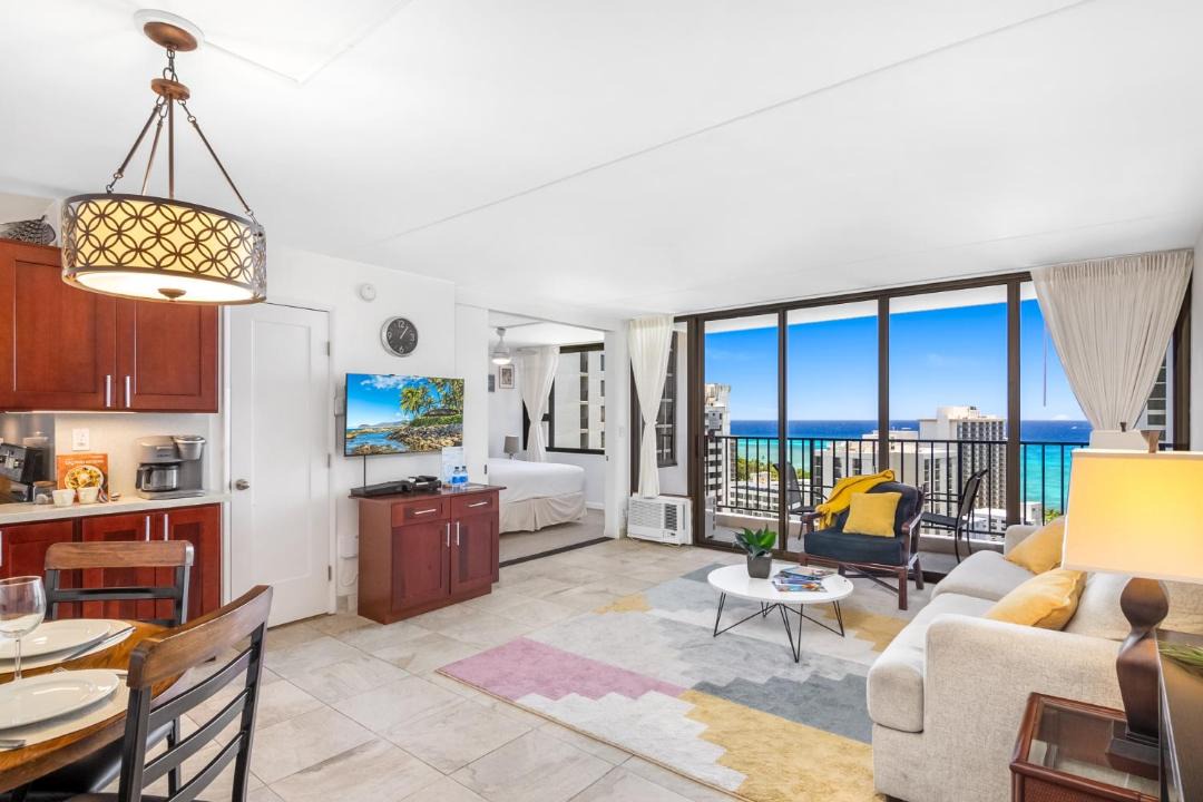 Photo of Livingroom in Waikiki