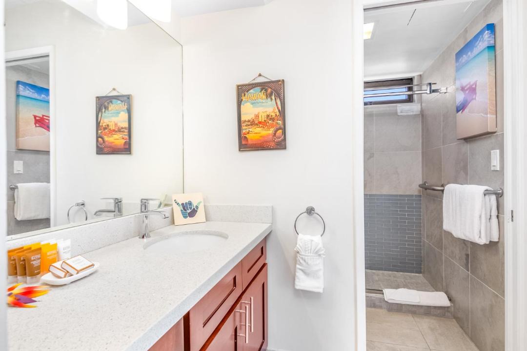 Photo of Bathroom in Waikiki
