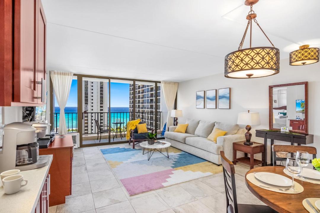Photo of Livingroom in Waikiki