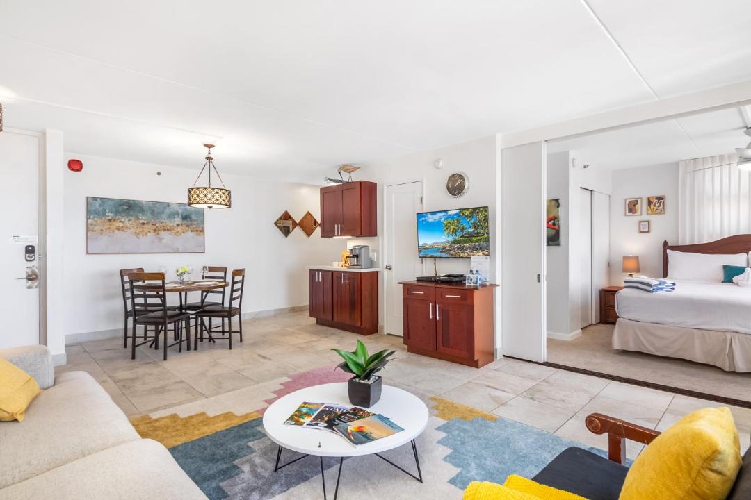 Photo of Livingroom in Waikiki