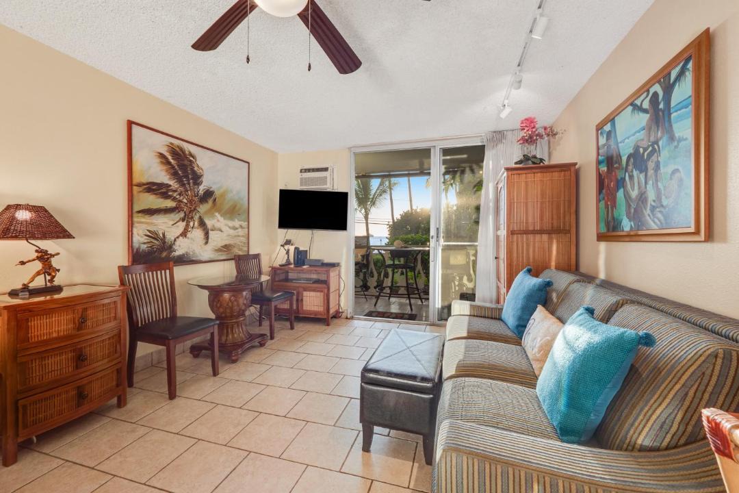 Photo of Others in Historic Kailua Village