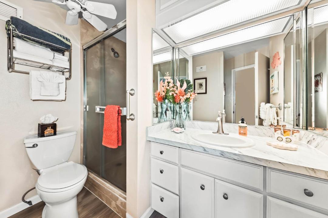 Photo of Bathroom in Kahana