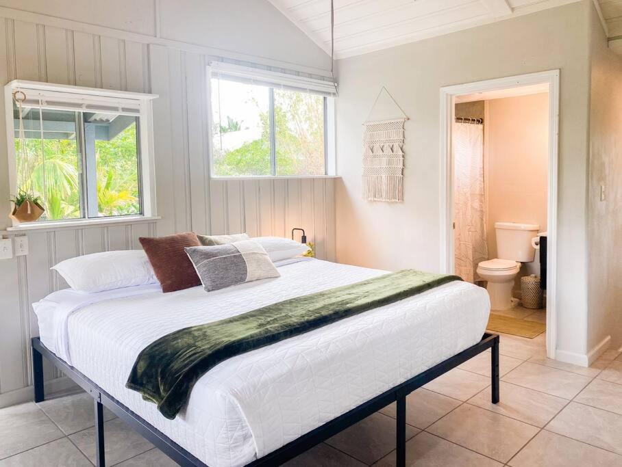Photo of Bedroom in Keaau
