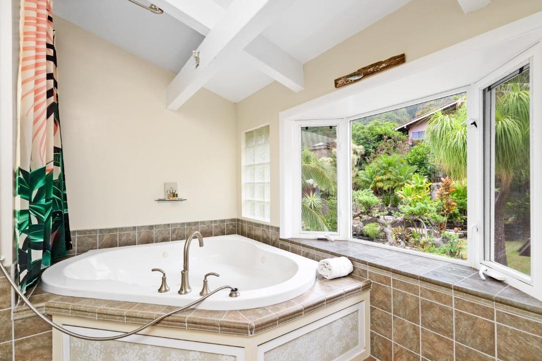 Photo of Bathroom in Hawaii Kai