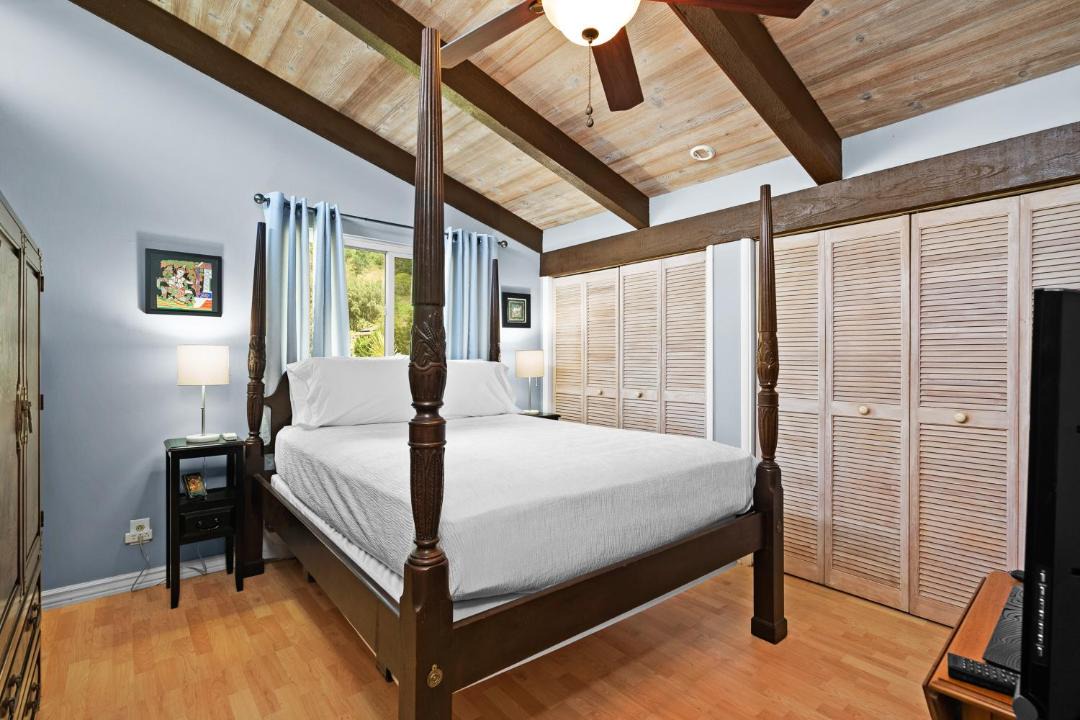 Photo of Bedroom in Hawaii Kai