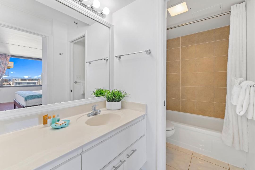 Photo of Bathroom in Waikiki