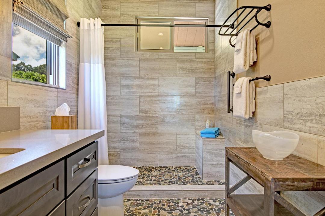 Photo of Bathroom in Hakalau