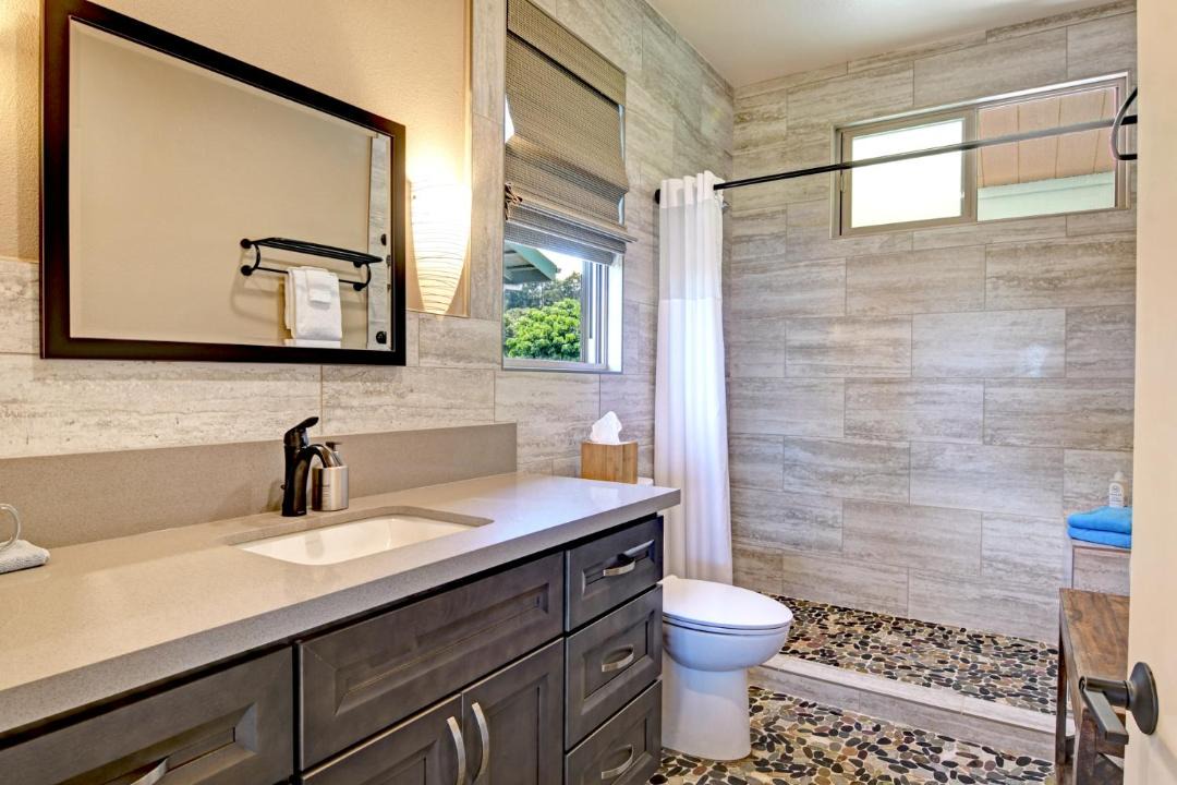 Photo of Bathroom in Hakalau