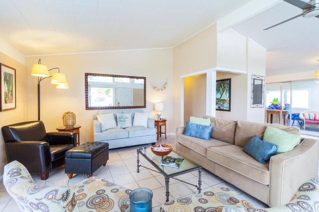 Photo of Livingroom in Portlock