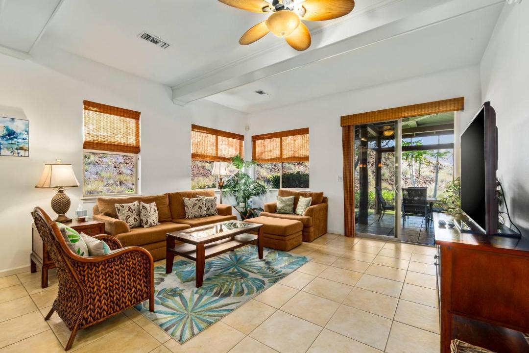 Photo of Livingroom in Kamuela