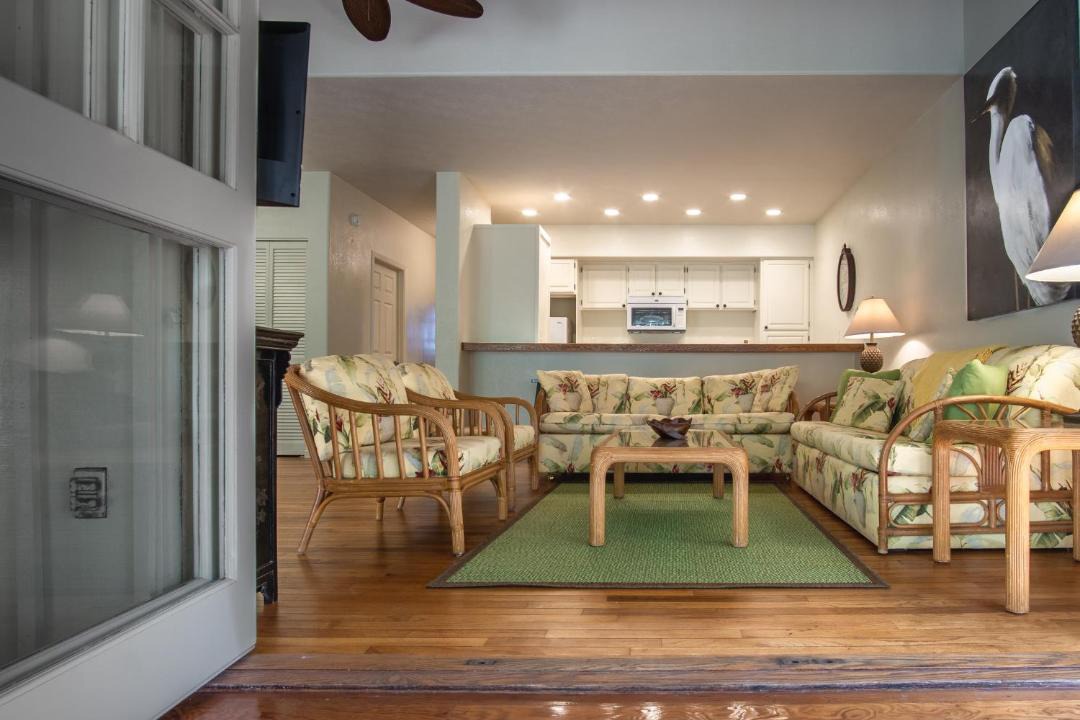 Photo of Livingroom in Maunaloa