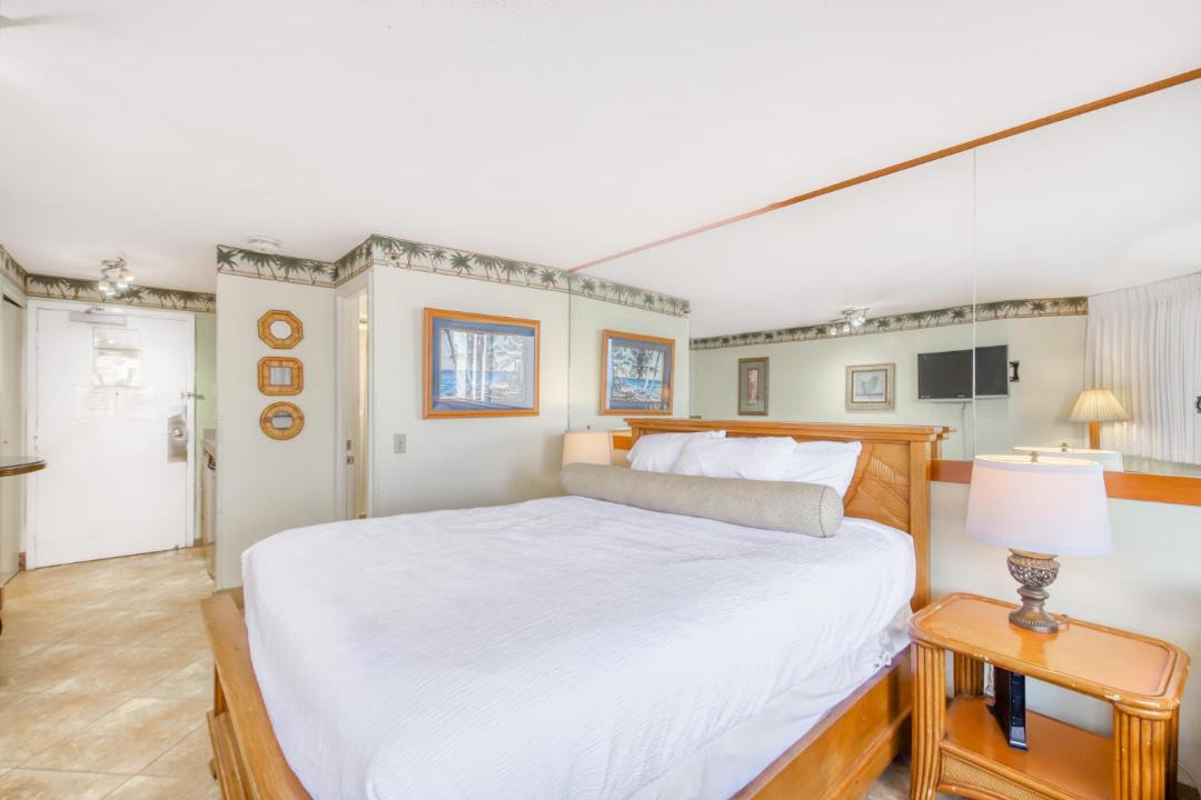 Photo of Bedroom in Waikiki