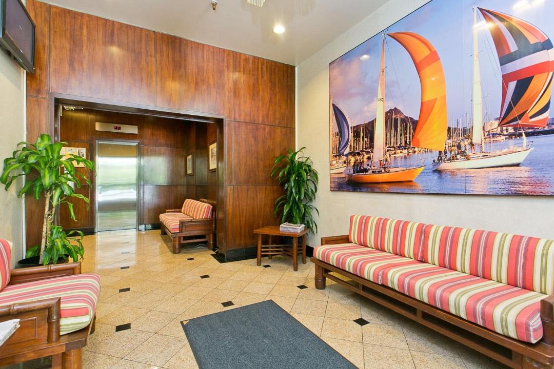 Photo of Livingroom in Waikiki