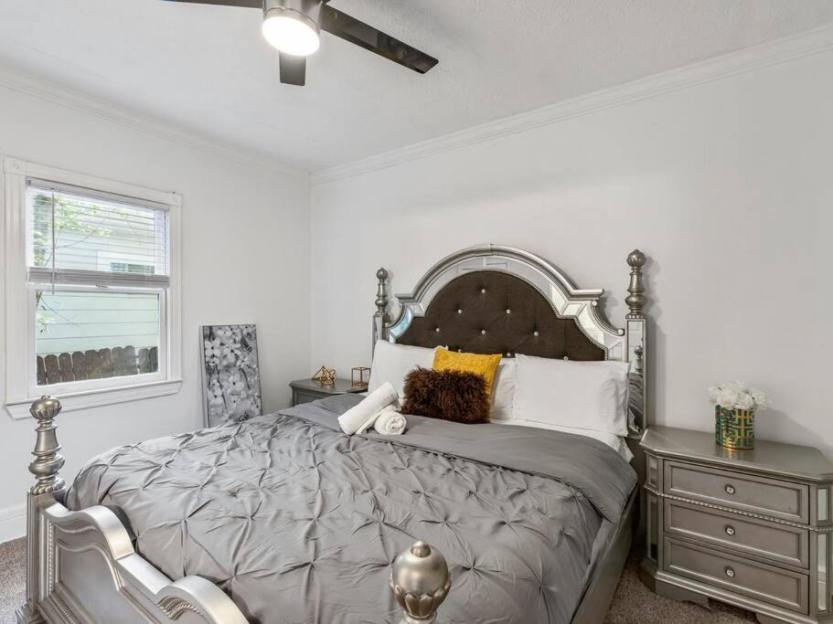 Photo of Bedroom in Pittsburgh