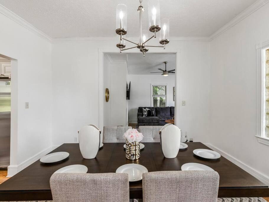 Photo of Livingroom in Pittsburgh
