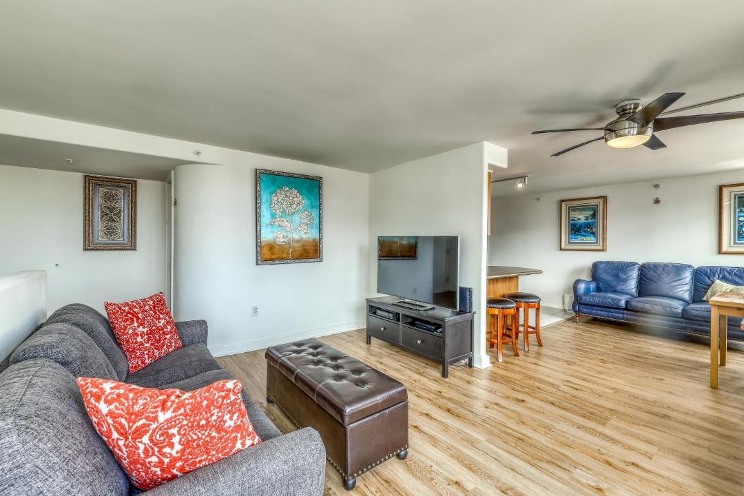 Photo of Livingroom in Waikiki