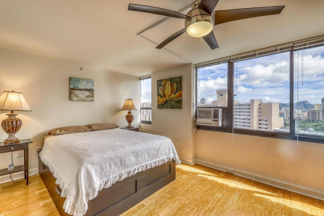 Photo of Bedroom in Waikiki