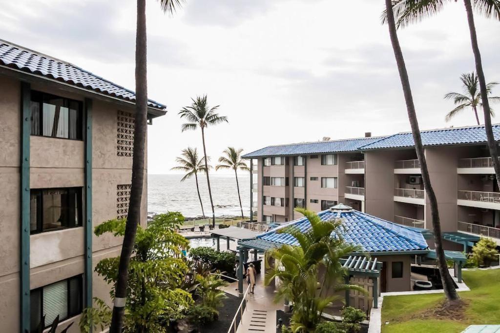 Photo of Buildings in Historic Kailua Village