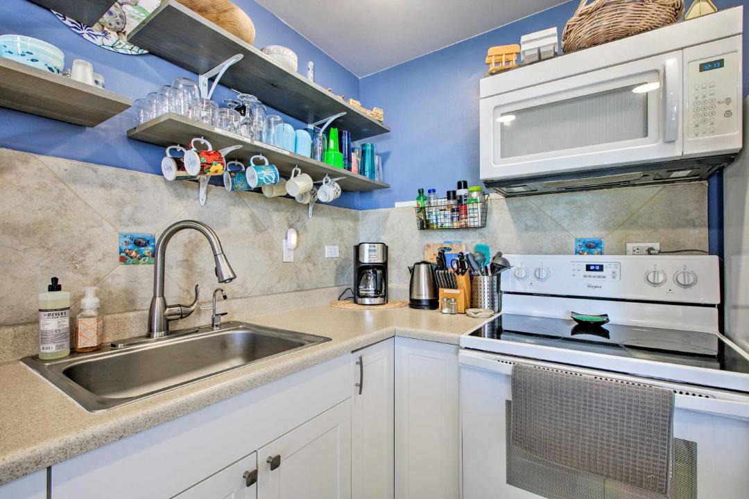 Photo of Kitchen in Makaha