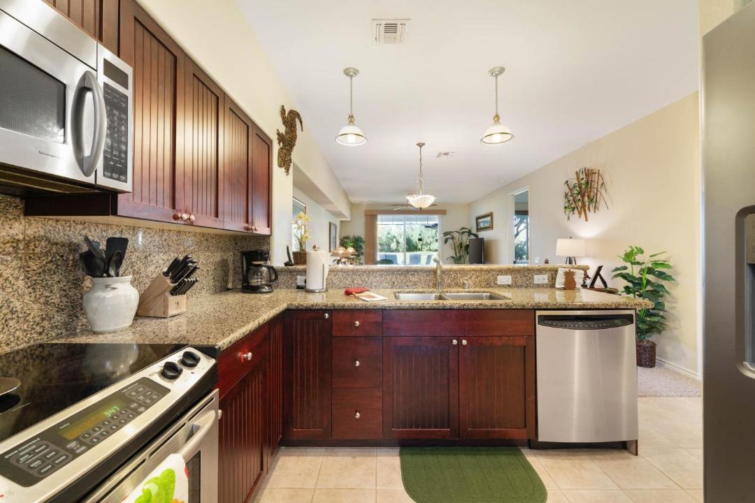 Photo of Kitchen in Waikoloa