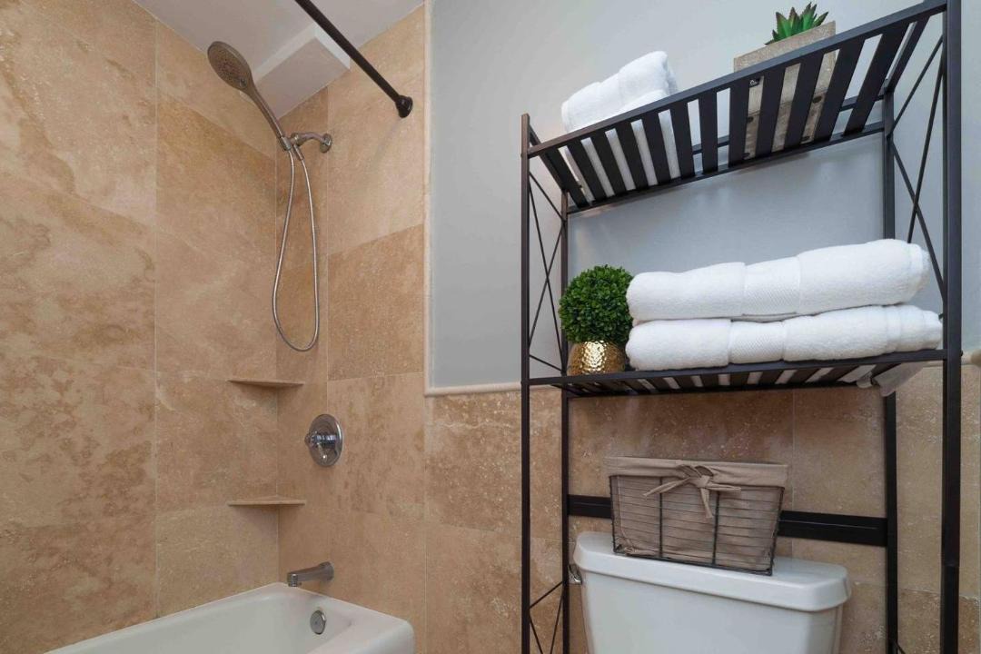 Photo of Bathroom in Waikiki