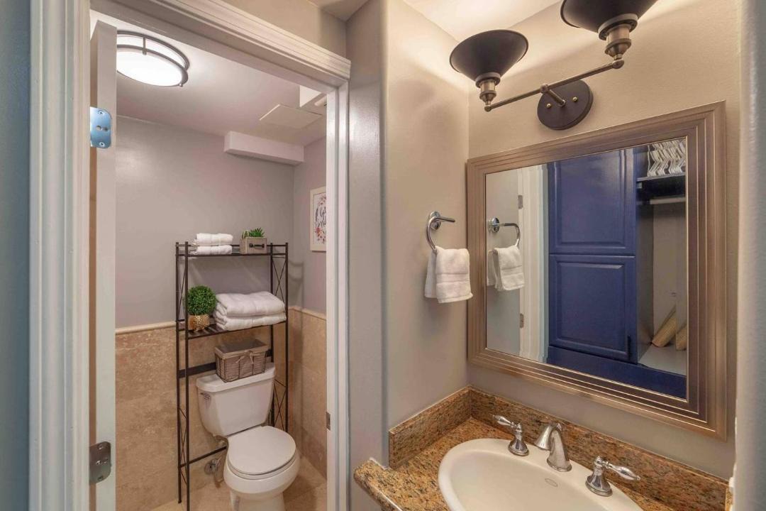 Photo of Bathroom in Waikiki