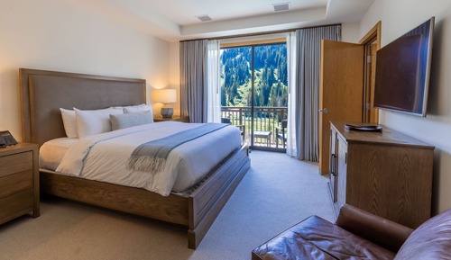 Superior Suite, 1 King Bed with Sofa bed