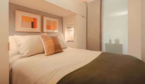 One Bedroom Mobility & Hearing Accessible