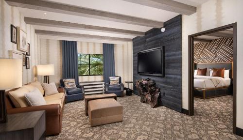 Luxe Lodge Suite