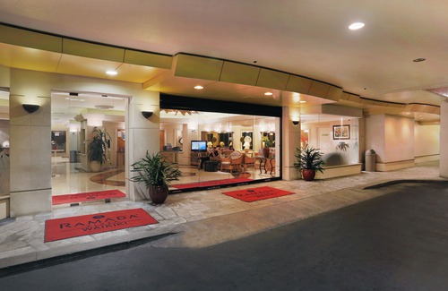 Waikiki Hotel | Ramada Plaza by Wyndham Waikiki